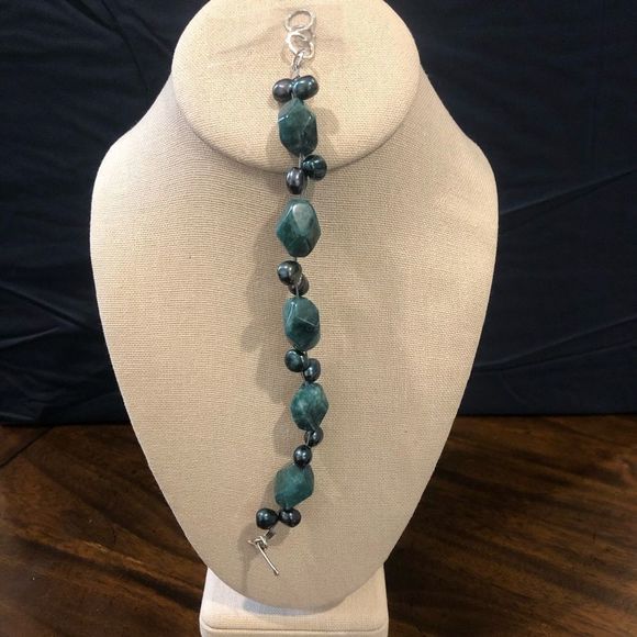 Dark Green Chalcedony Gemstone and Sterling Silver Set - Picture 7 of 14